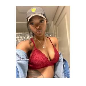 Meet your Posher, Sundae